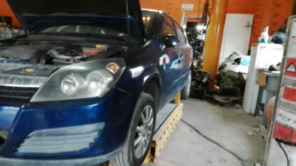 DESPIECE COMPLETO OPEL ASTRA H - Imagen 6