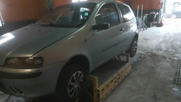 DESPIECE COMPLETO FIAT PUNTO (188)